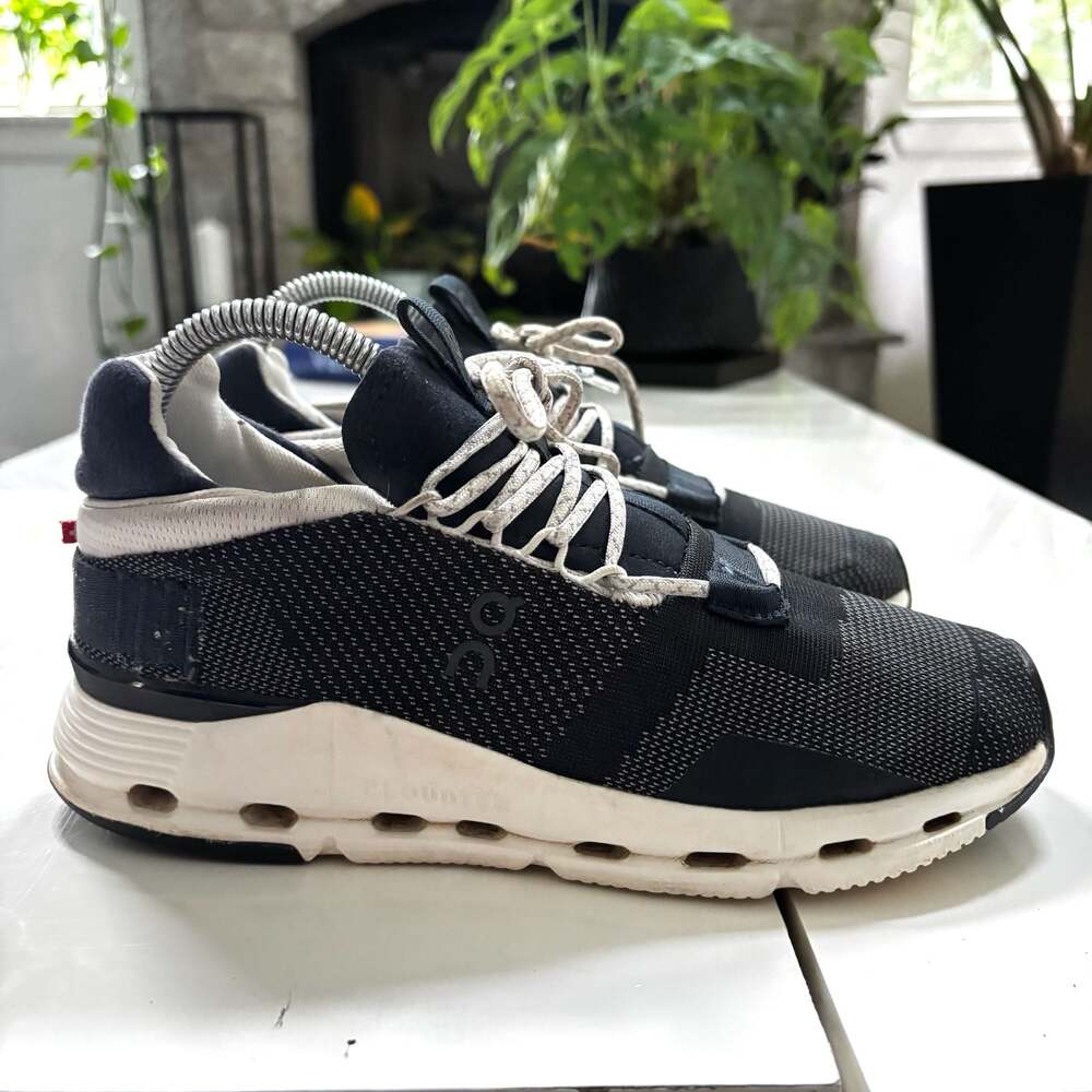On Cloudnova Women's Lifestyle Sneakers in Black/White Size 7